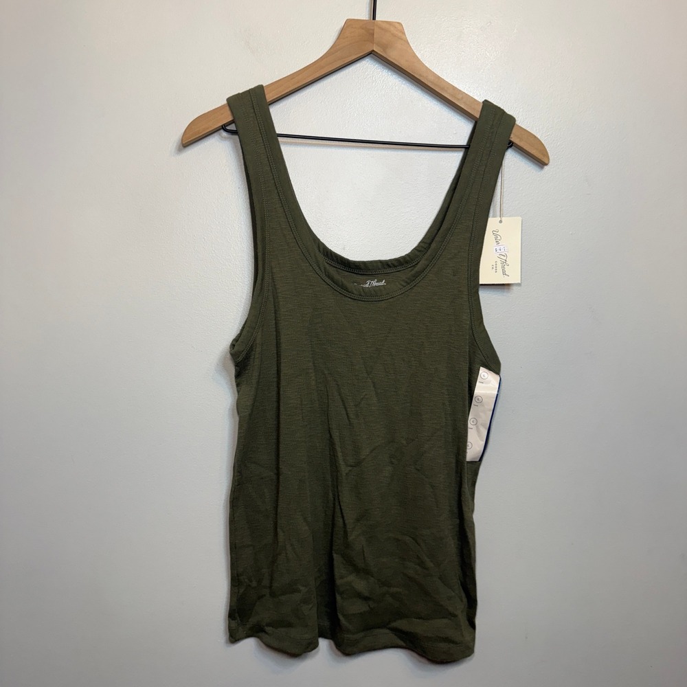 Universal Thread Women's Olive Green Scoop Neck Tank Top Size Large NWT